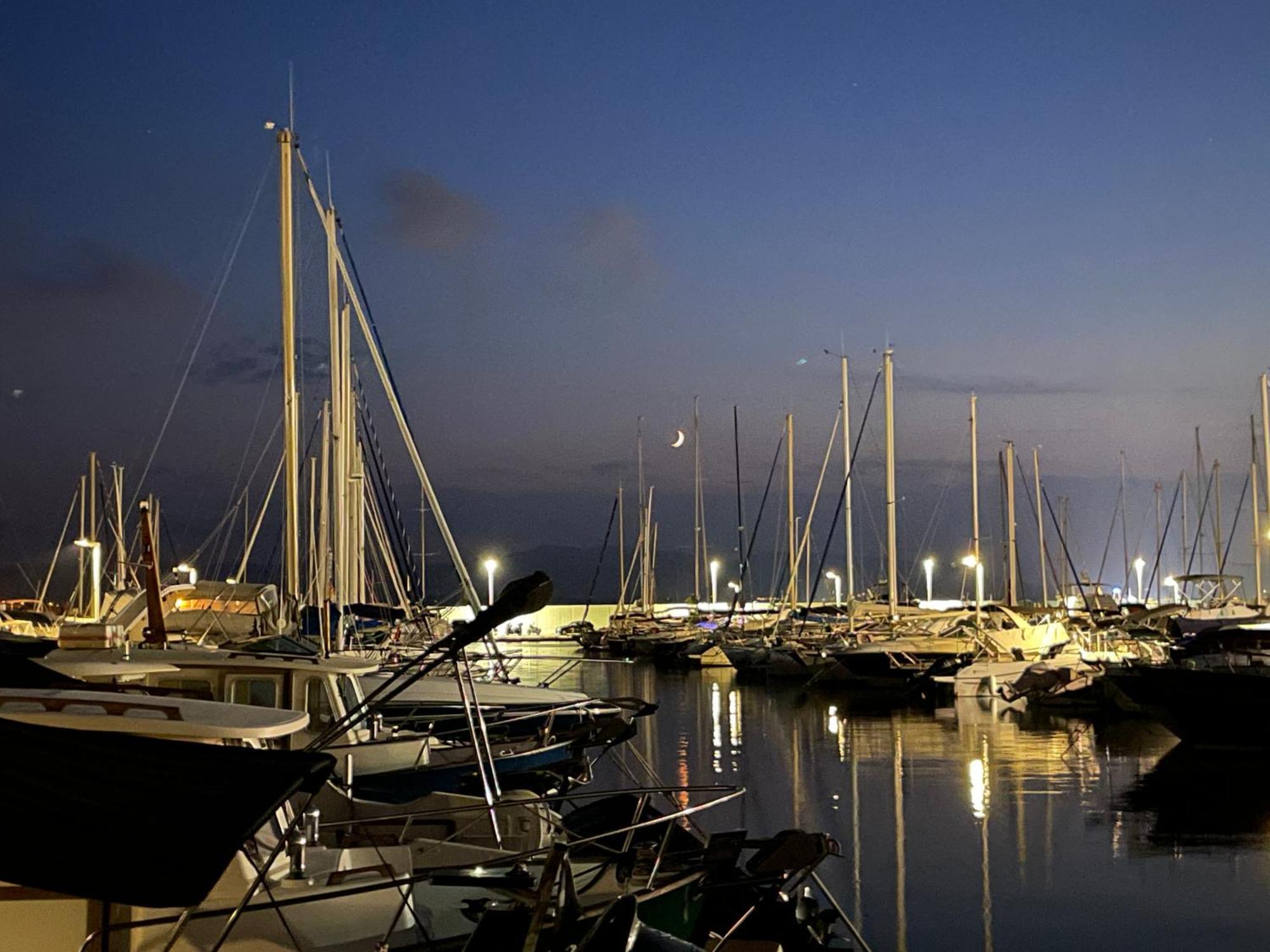 Yacht Studio Galarne Saint-Raphael  Ngoại thất bức ảnh